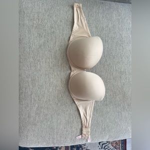 Victoria’s Secret PINK Wear Everywhere strapless bra 32DDD